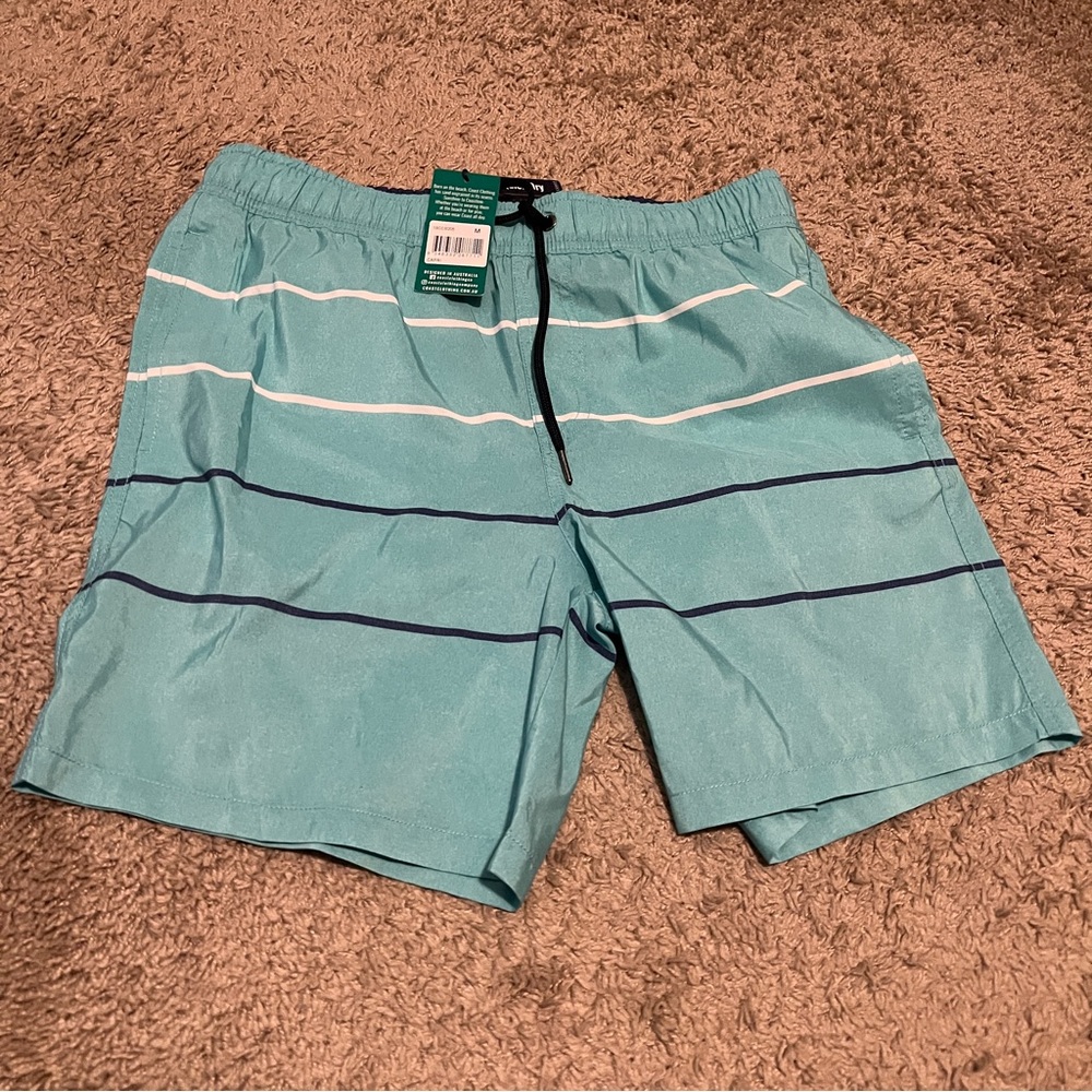 NWT Coast Clothing Co. Shorts | Capri Quick Dry | Medium